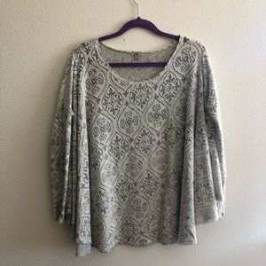 ANAMA brand flowy sweater shirt